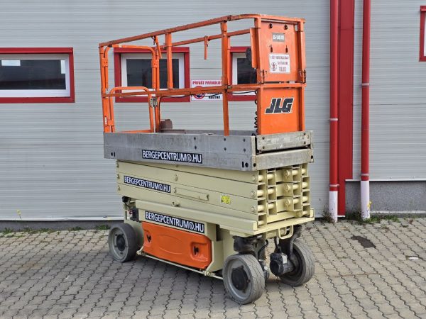 JLG 2630ES – elektromos ollós emelő (P2224)