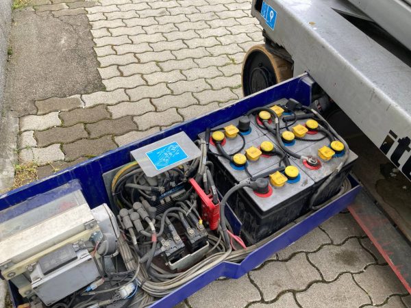 ITECO IT 12121 – elektromos ollós emelő (P2403) - Image 15