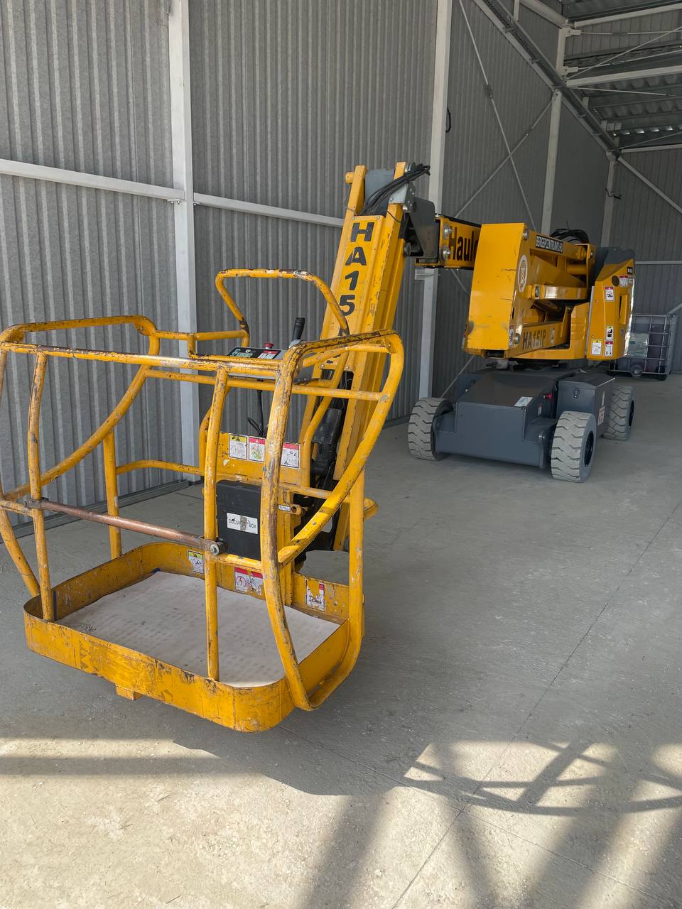 HAULOTTE HA15 IP – elektromos kosaras emelő (P2425) - Image 4