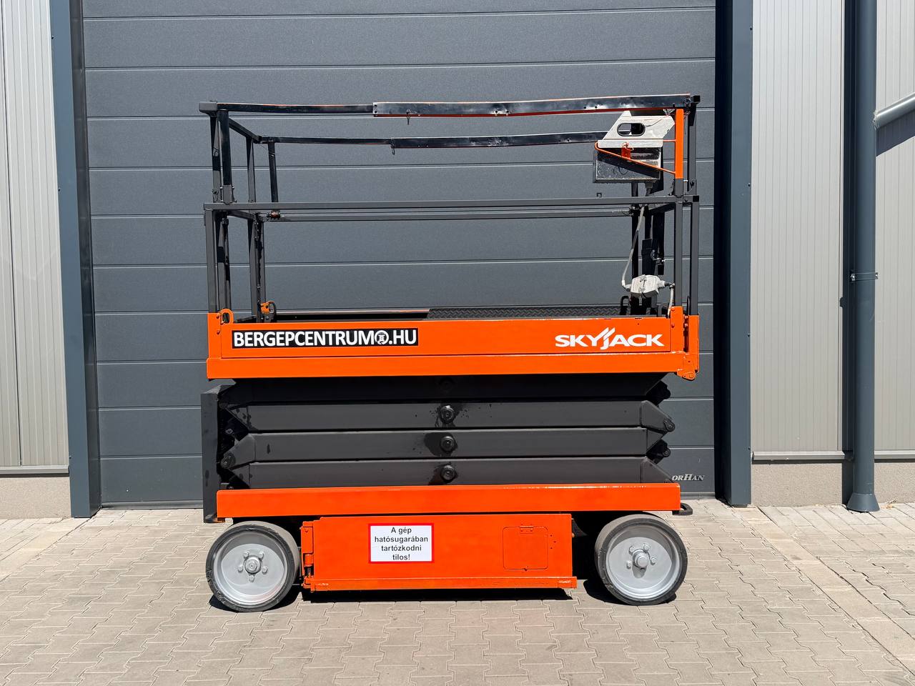 SkyJack SJ III 4626 - 10 m munkamagasságú elektromos ollós emelő - Image 2