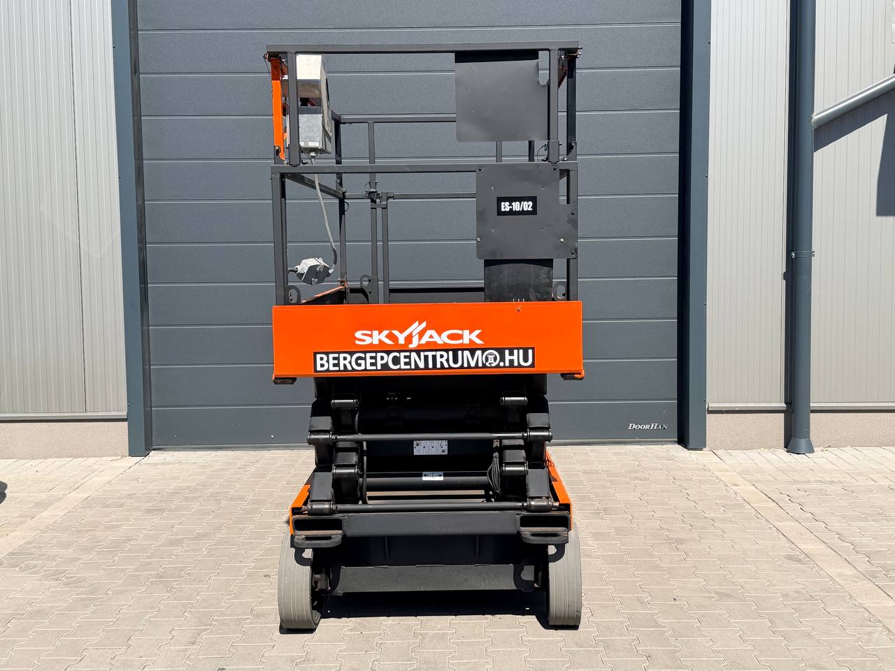 SkyJack SJ III 4626 - 10 m munkamagasságú elektromos ollós emelő - Image 4