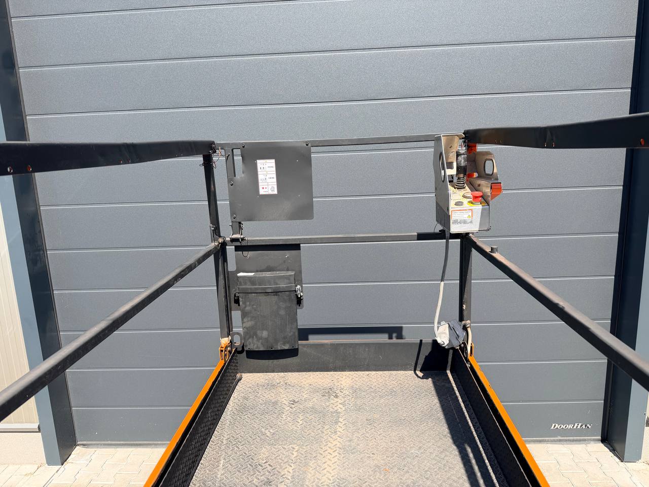 SkyJack SJ III 4626 - 10 m munkamagasságú elektromos ollós emelő - Image 6