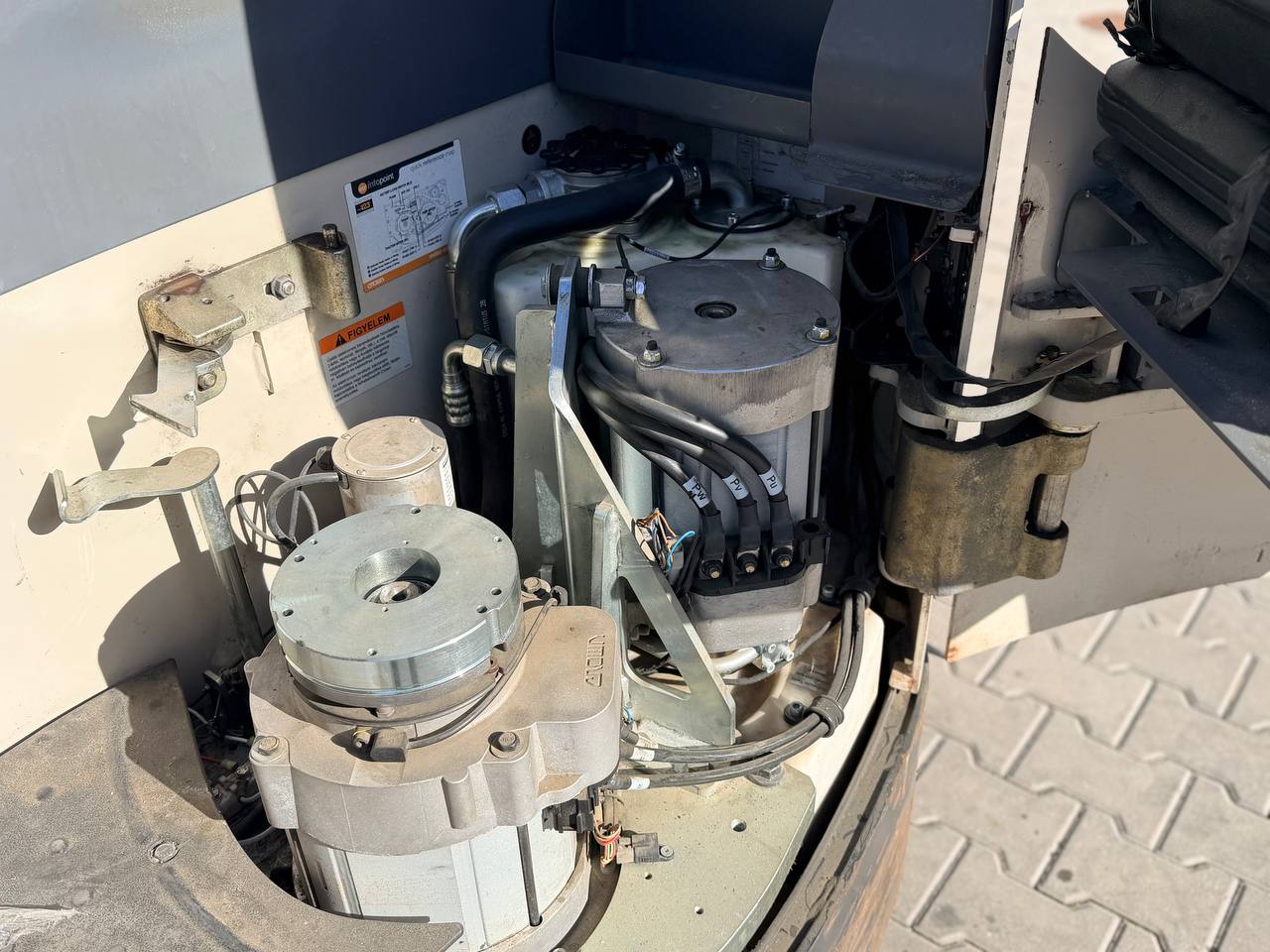 CROWN ESR 5240-14 (5A235524) - Image 11